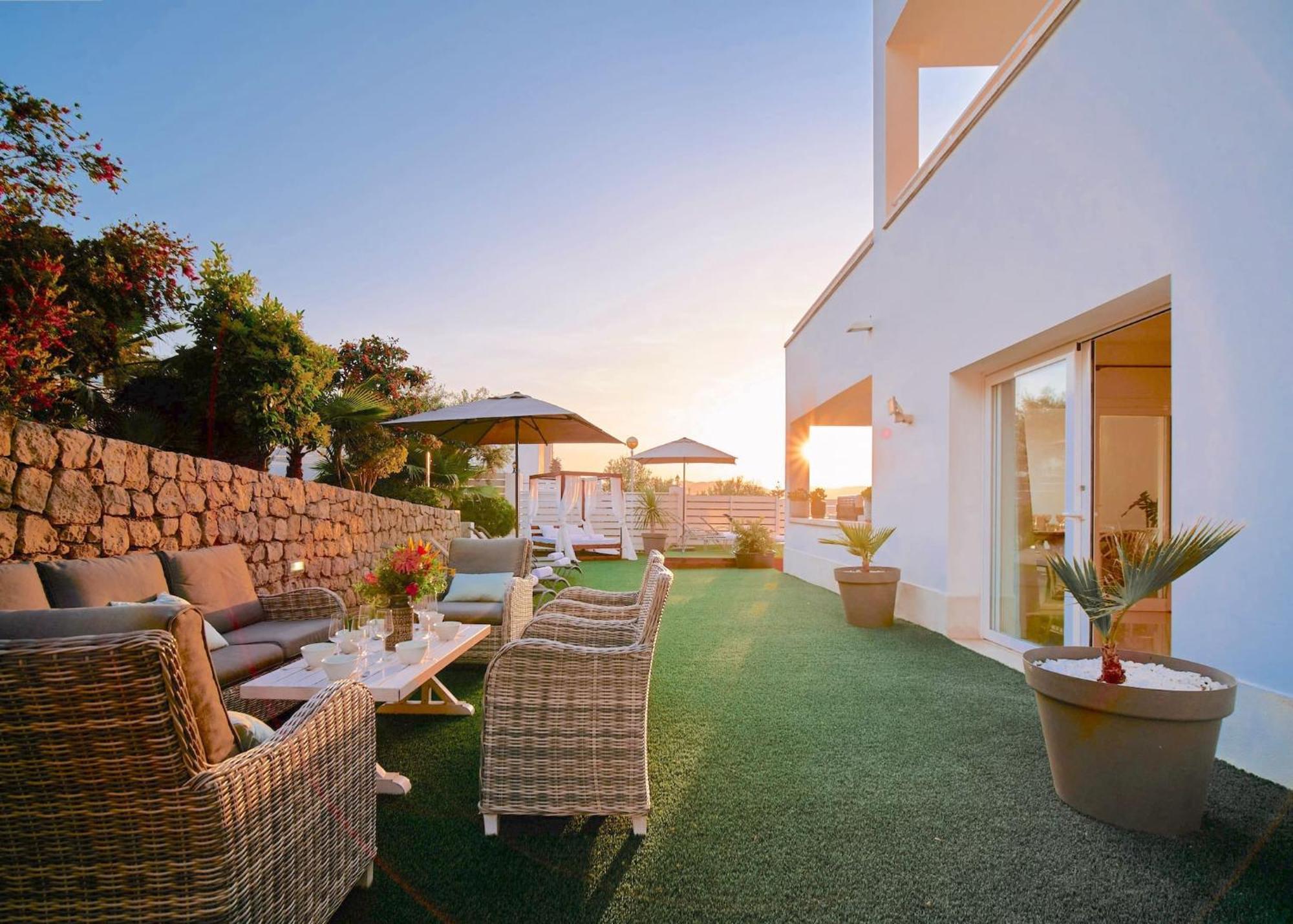 Villa Romeo 2Km From Ibiza Town And 1Km From Talamanca Beach Santa Eularia des Riu Exterior photo