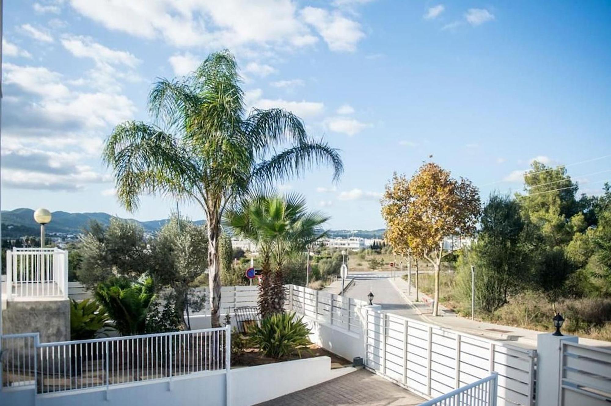 Villa Romeo 2Km From Ibiza Town And 1Km From Talamanca Beach Santa Eularia des Riu Exterior photo